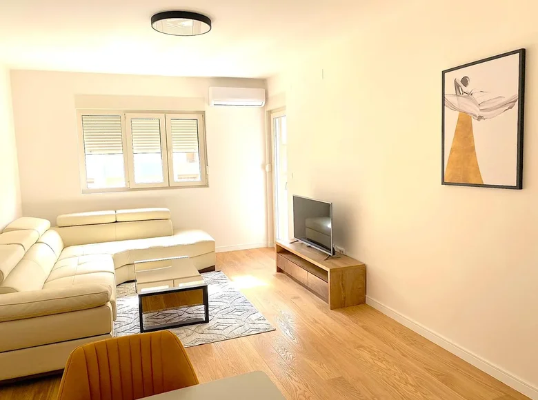 Mieszkanie 1 pokój 70 m² w Podgorica, Czarnogóra