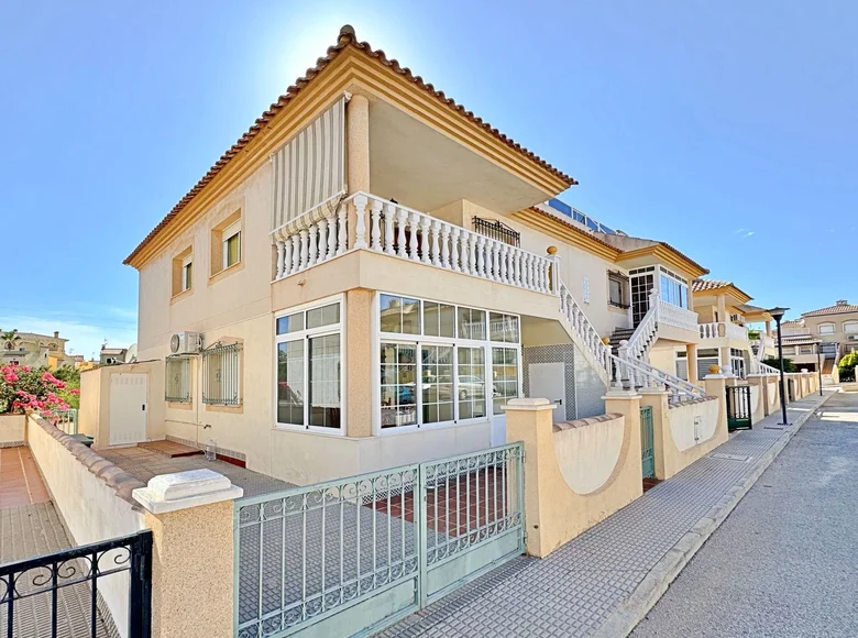 Apartamento 2 habitaciones 64 m² Orihuela, Španjolska