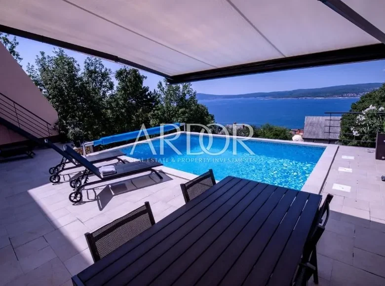 6 bedroom house 352 m² Crikvenica, Croatia