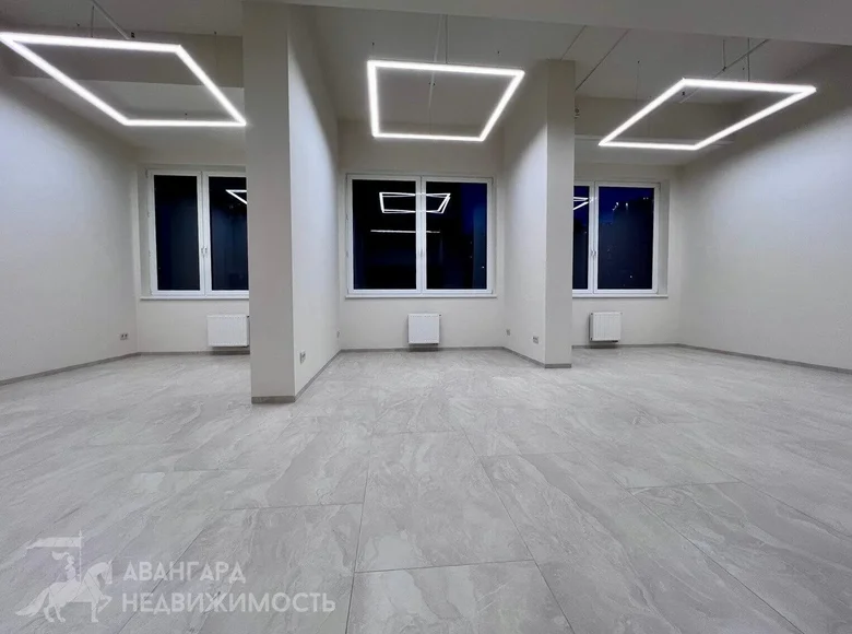 Geschäft 1 zimmer 66 m² in Minsk, Belarus