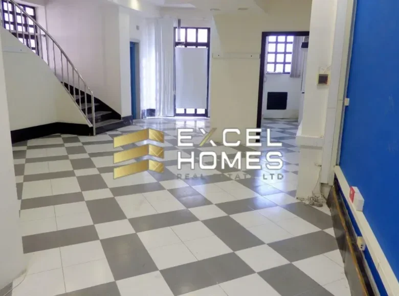 Дом 3 спальни  Корми, Мальта