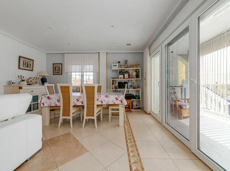 villa de 5 chambres 183 m² Torrevieja, Espagne