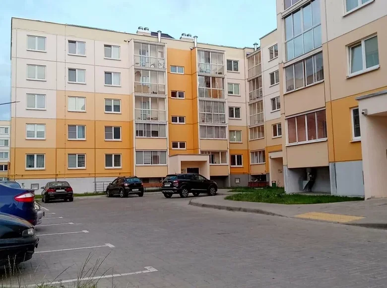 Wohnung 1 zimmer 52 m² Dsjarschynsk, Belarus