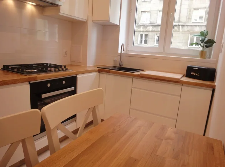 Apartamento 1 habitación 34 m² en Varsovia, Polonia