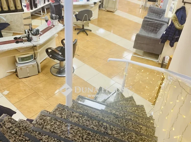 Gewerbefläche 260 m² Salgotarjani jaras, Ungarn