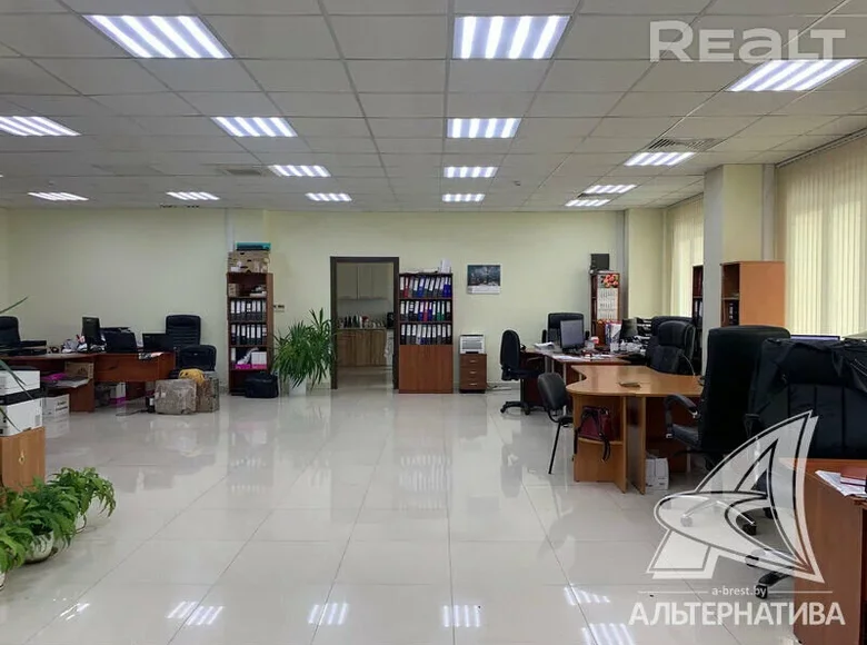 Office 535 m² in Muchaviecki sielski Saviet, Belarus