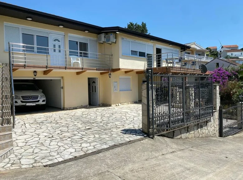 Hôtel 188 m² à Kunje, Monténégro