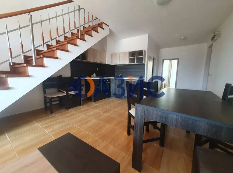 Mieszkanie 4 pokoi 176 m² Sweti Włas, Bułgaria