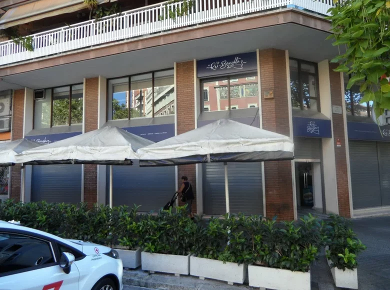 Restaurant 537 m² in Barcelona, Spain