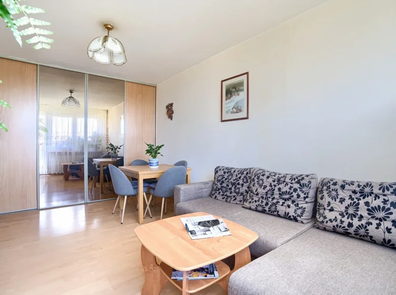 2 room apartment 38 m² Warsaw, Poland