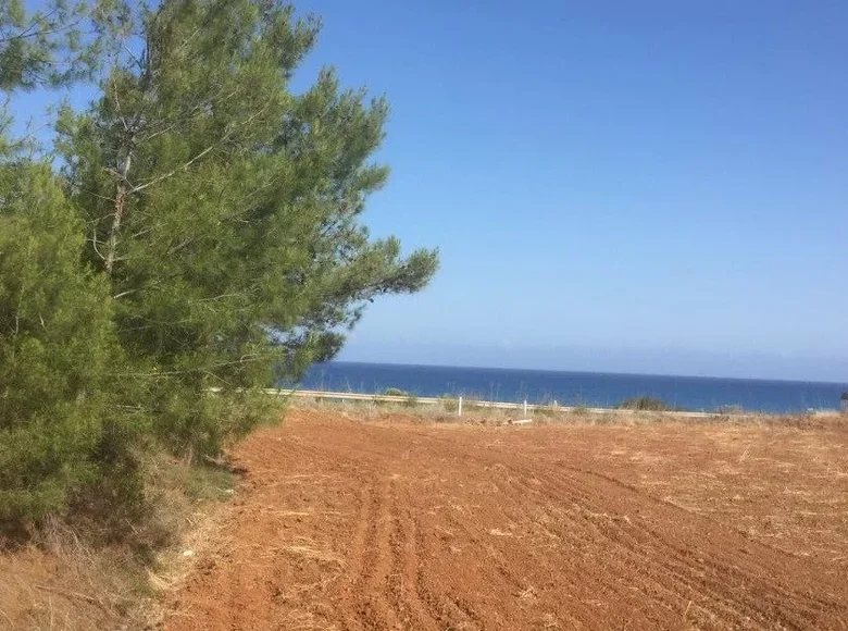 Atterrir  Nea Dhimmata, Chypre