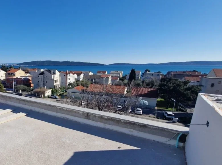 Mieszkanie 3 pokoi 106 m² Kastel Kambelovac, Chorwacja