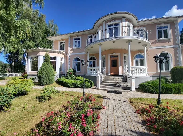 Villa 8 bedrooms 535 m² Sunisi, Latvia