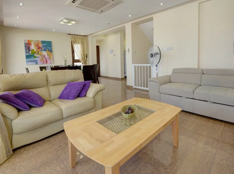 Дом 5 спален 183 м² Паралимни, Кипр