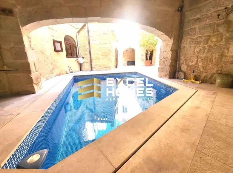 Haus 3 Schlafzimmer  Attard, Malta