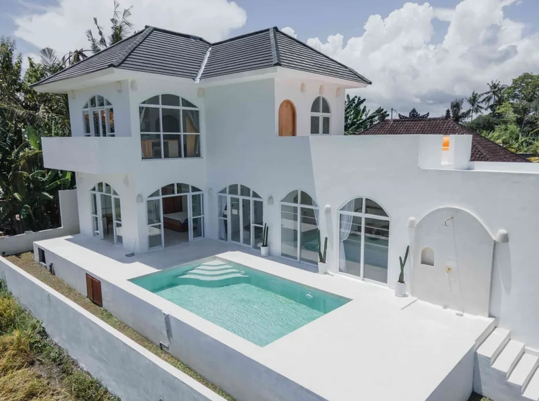 Вилла 2 спальни 130 м² Табанан, Индонезия