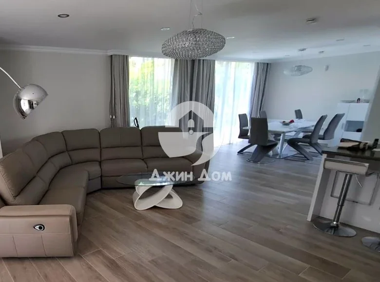 Adosado 4 habitaciones  Burgas, Bulgaria