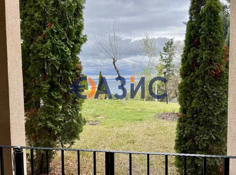 Mieszkanie 2 pokoi 77 m² Sweti Włas, Bułgaria