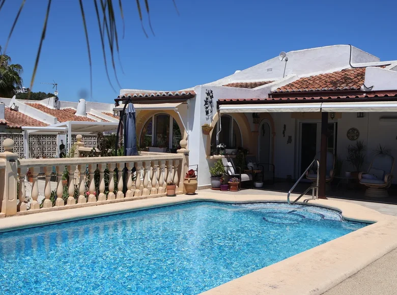 3-Schlafzimmer-Villa 136 m² Javea, Spanien