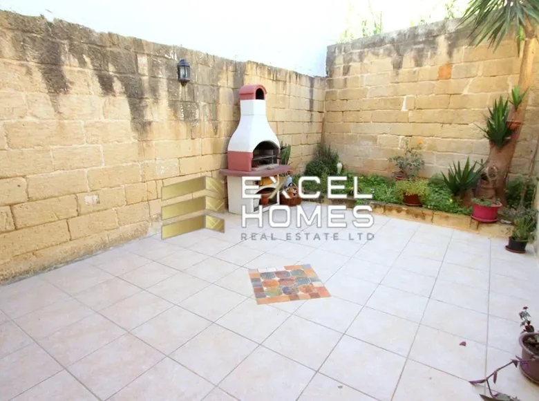 Szeregowiec 3 pokoi  Naxxar, Malta