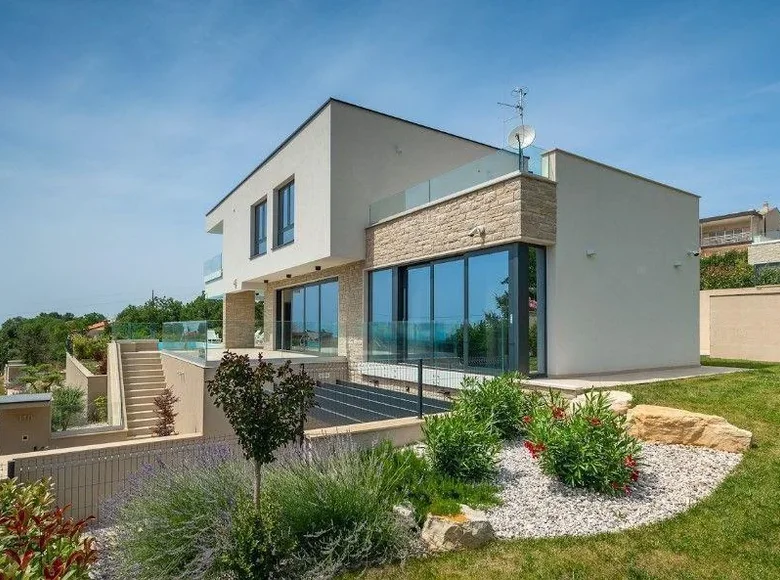 Вилла 4 спальни 330 м² Пореч, Хорватия
