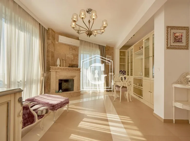 Mieszkanie 4 pokoi 150 m² Becici, Czarnogóra