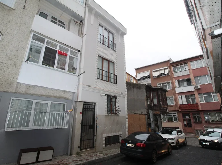 Дом 4 комнаты 135 м² Фатих, Турция