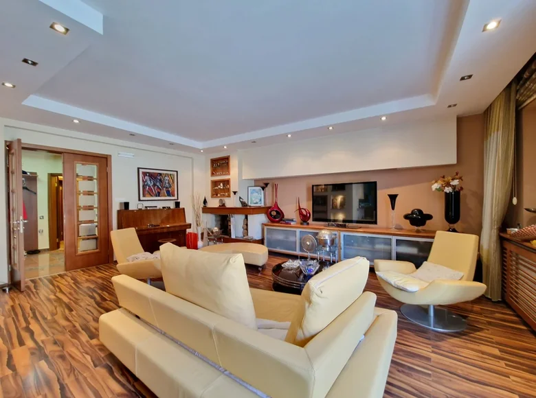 Wohnung 2 Schlafzimmer 110 m² Budva, Montenegro