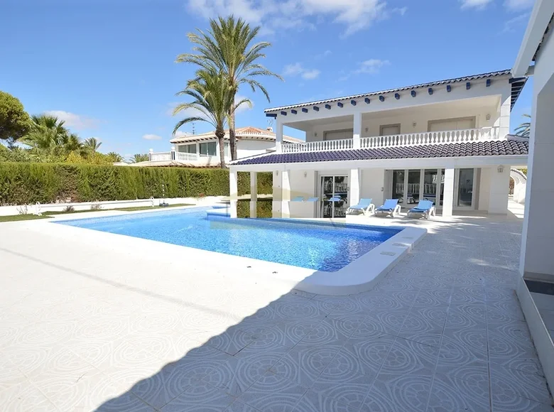 Villa 9 Schlafzimmer 470 m² Orihuela, Spanien