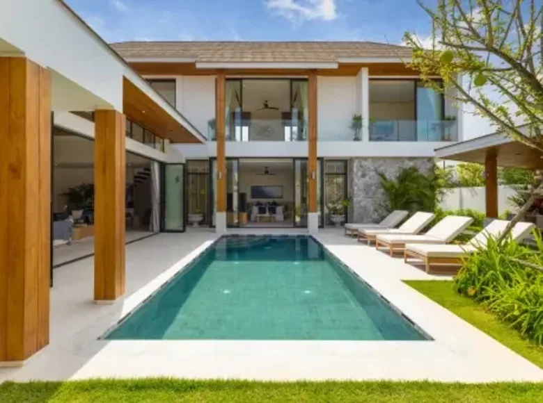 4 bedroom Villa 269 m² Choeng Thale, Thailand