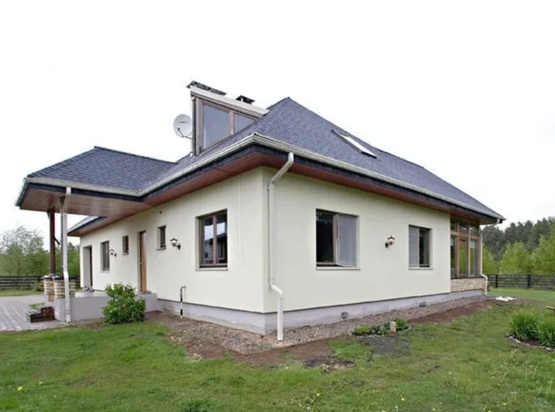 Willa 7 pokojów 248 m² Langstini, Łotwa