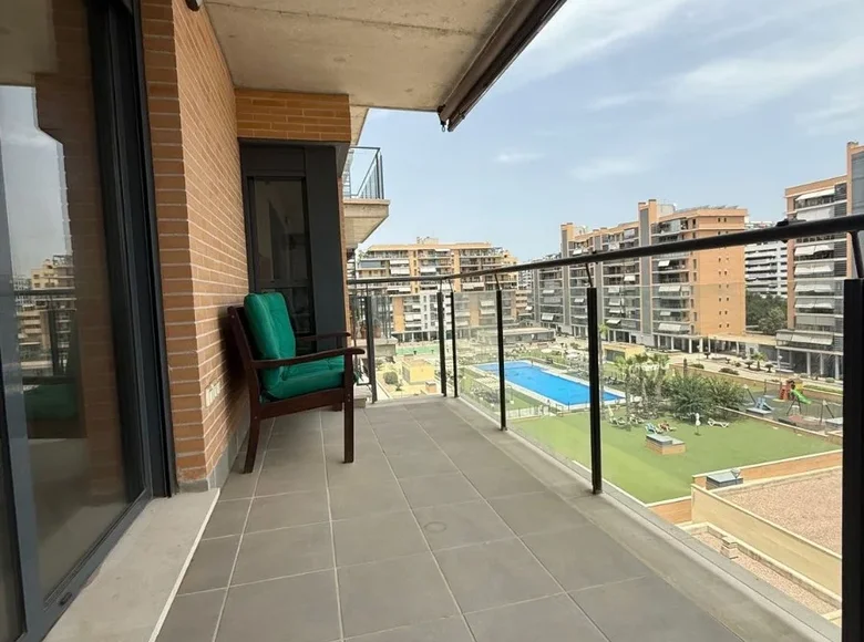 Wohnung 3 Schlafzimmer 130 m² Silla, Spanien