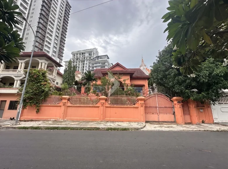 Villa 420 m² en Sangkat Phsar Daeum Thkov, Camboya