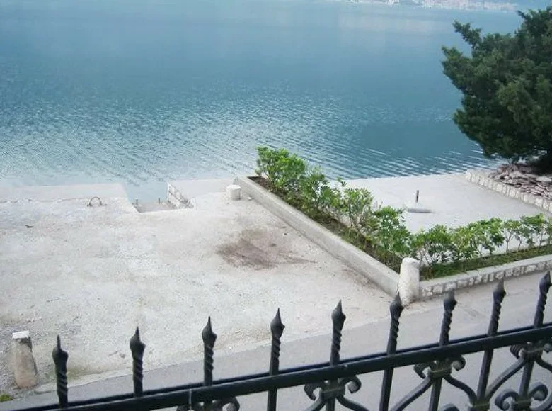 Villa 220 m² Dobrota, Montenegro
