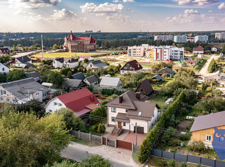Cottage 180 m² Kalodziscanski sielski Saviet, Belarus