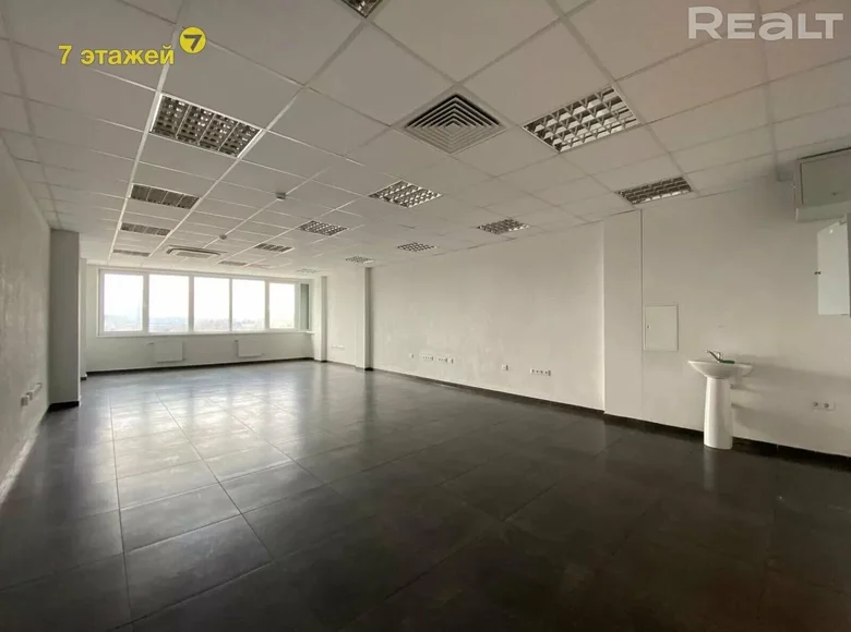 Oficina 63 m² en Minsk, Belarús