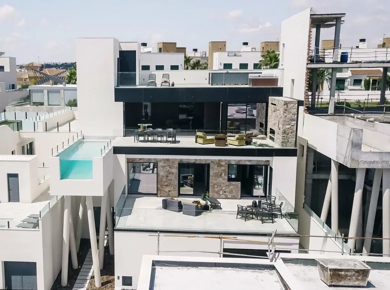 4 bedroom Villa 280 m² Rojales, Spain