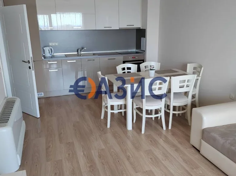 Квартира 2 спальни 74 м² Святой Влас, Болгария