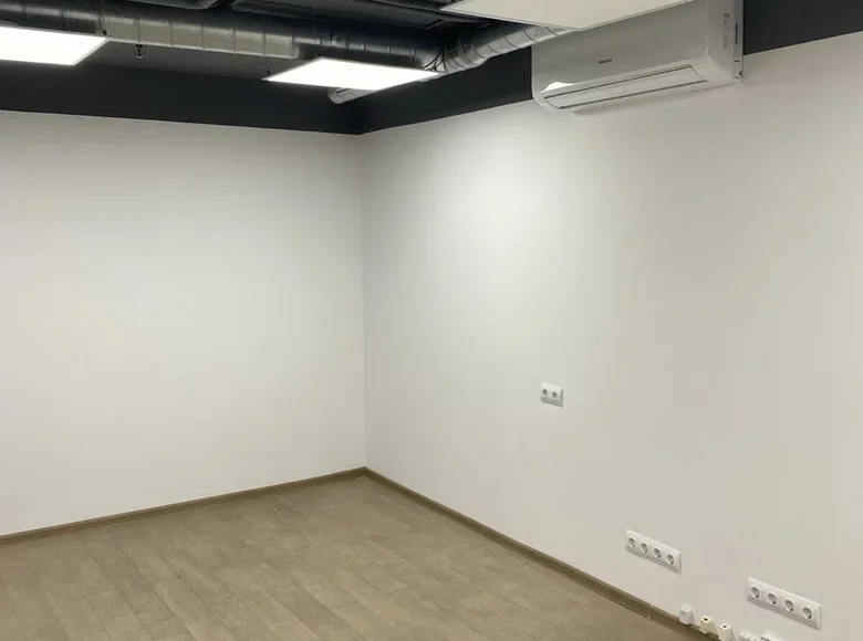 Pomieszczenie biurowe 10 pokojów 50 m² w Mińsk, Białoruś