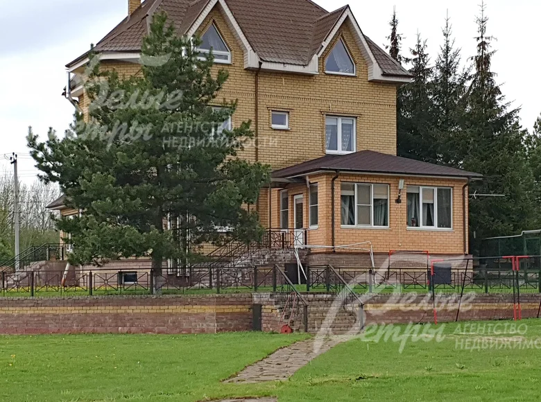 8 room house 430 m² in Central Federal District, Russia