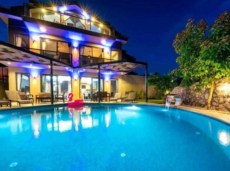 4-Zimmer-Villa 220 m² Fethiye, Türkei