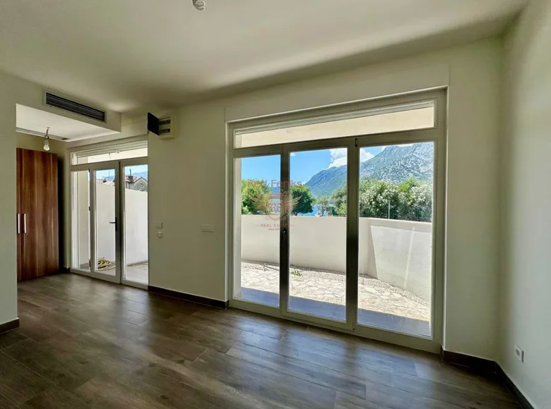 1 bedroom apartment 50 m² Risan, Montenegro