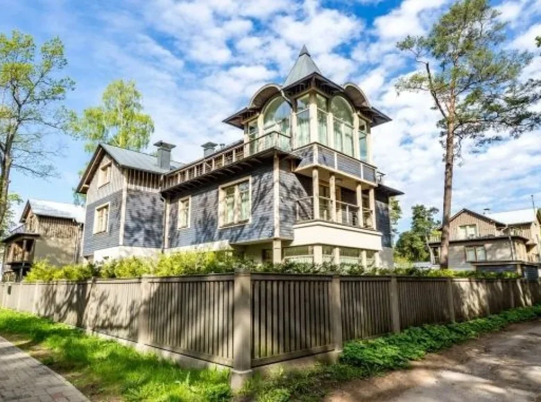 Дом 5 комнат 228 м² в Латвии, Латвия