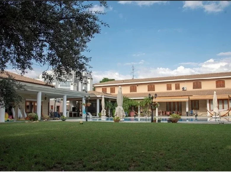 Maison 10 chambres 1 020 m² Nicosie, Chypre