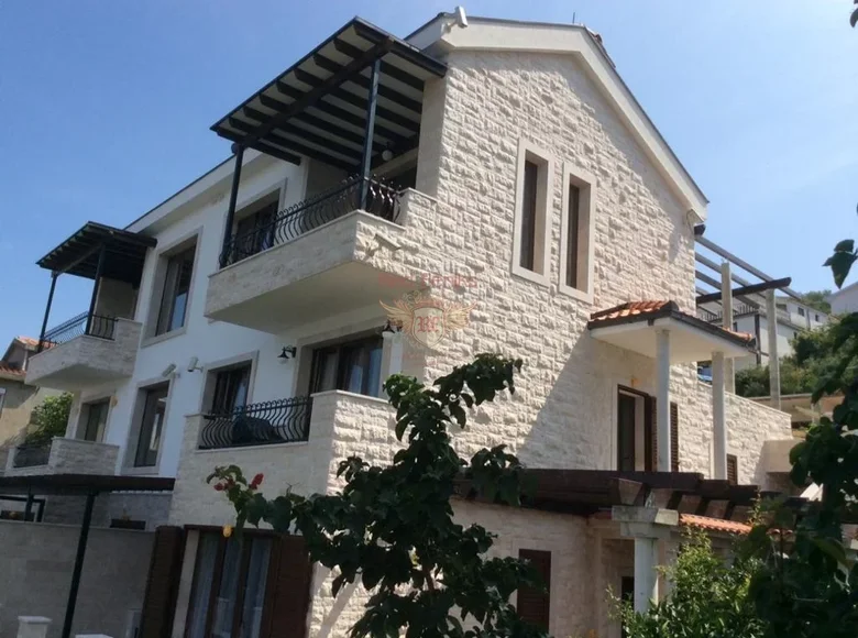 4 bedroom house 220 m² Montenegro, Montenegro