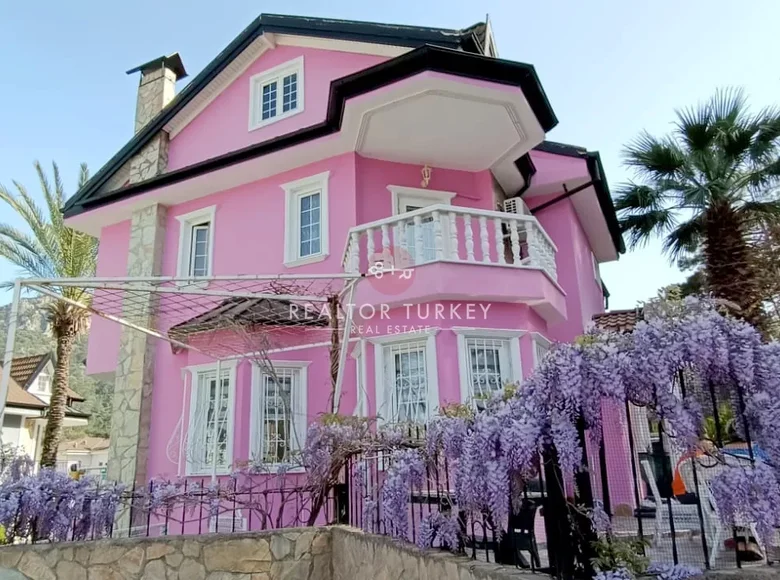 4 bedroom house 300 m² Kemer, Turkey