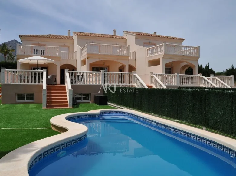 Villa 12 Schlafzimmer 894 m² La Nucia, Spanien