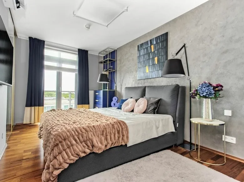 3 room apartment 84 m² in Warsaw, Poland