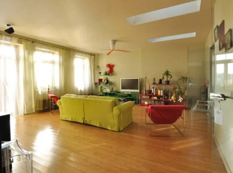 2 room apartment 93 m² Riga, Latvia