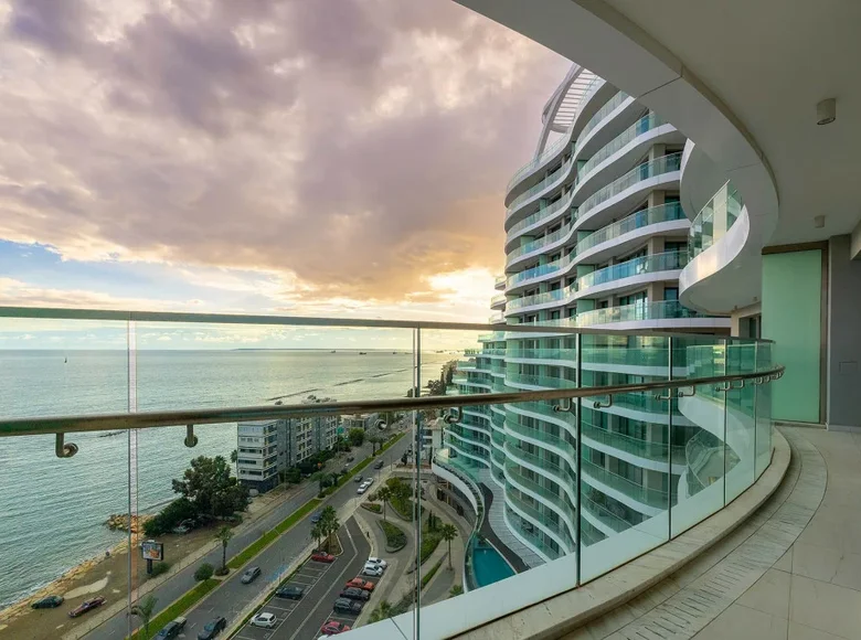 Apartamento 2 habitaciones 130 m² Germasogeia, Chipre